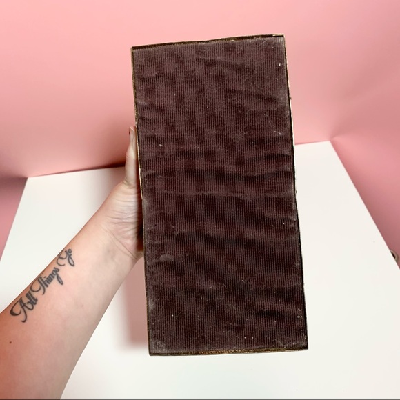 Vintage ornate tissue box - Picture 4 of 4